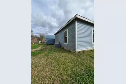 2518 South Avenue, West Orange, TX 77630 - Photo 3