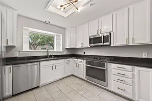 707 Montclair Blvd, Sugar Land, TX 77478 - Photo 9