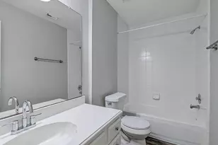 8106 Claiborne St, Houston, TX 77078 - Photo 17