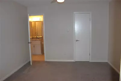 13319 Parkway Boulevard, Sugar Land, TX 77478 - Photo 15