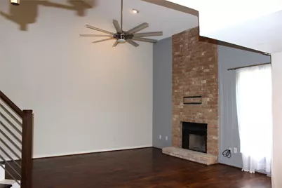 13319 Parkway Boulevard, Sugar Land, TX 77478 - Photo 7