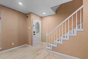 6711 Biggs Ct, Houston, TX 77061 - Photo 3