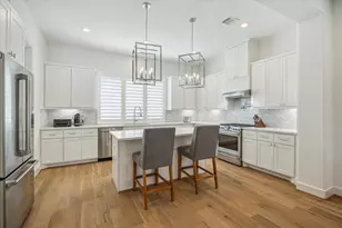 930 Dunleigh Meadows Ln, Houston, TX 77055 - Photo 9