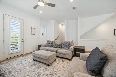 930 Dunleigh Meadows Lane, Houston, TX 77055 - Photo 15