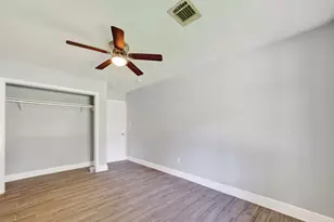 3031 Groton Dr, Houston, TX 77051 - Photo 17