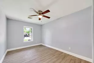 3031 Groton Dr, Houston, TX 77051 - Photo 15