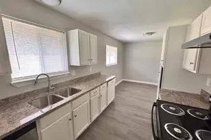 11122 Dalebrook Dr, Houston, TX 77016 - Photo 3