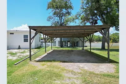 210 W Lakeview Wood, Onalaska, TX 77360 - Photo 5
