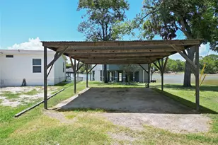 210 W Lakeview Wood, Onalaska, TX 77360 - Photo 5