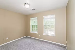 4939 S Cancun Dr, Houston, TX 77045 - Photo 13