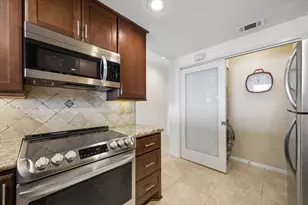 351 Lakeside Ln, Nassau Bay, TX 77058 - Photo 15