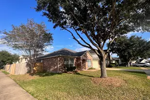 1434 W April Rain Ct, Missouri City, TX 77489 - Photo 3