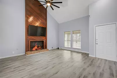 5703 Easthampton Drive #D, Houston, TX 77039 - Photo 7