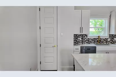 819 North Loop, Houston, TX 77022 - Photo 17