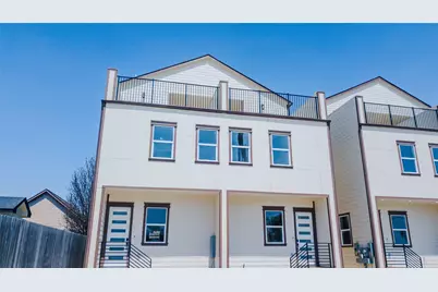 819 North Loop, Houston, TX 77022 - Photo 1