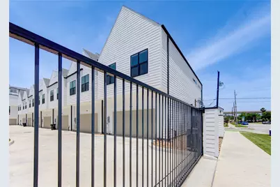2418 Gray Street, Houston, TX 77003 - Photo 33
