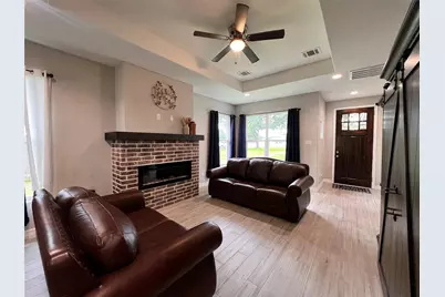 715 Seydler Street, East Bernard, TX 77435 - Photo 7