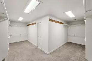 2555 Amberwood Dr, Beaumont, TX 77713 - Photo 35