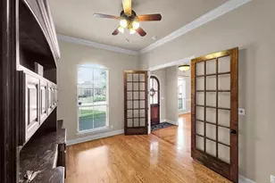 2555 Amberwood Dr, Beaumont, TX 77713 - Photo 9