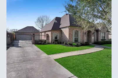 2555 Amberwood Drive, Beaumont, TX 77713 - Photo 3