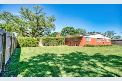 10 Palm Place, Angleton, TX 77515 - Photo 5