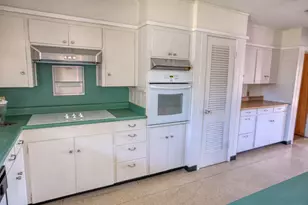 10 Palm Pl, Angleton, TX 77515 - Photo 13