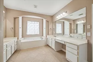 5211 Emerald Trace Ct, Sugar Land, TX 77479 - Photo 13