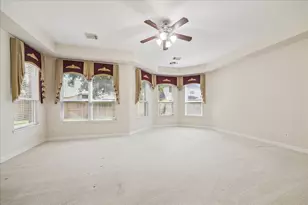 5211 Emerald Trace Ct, Sugar Land, TX 77479 - Photo 11