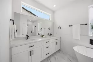 1106 Paul Quinn St, Houston, TX 77091 - Photo 15