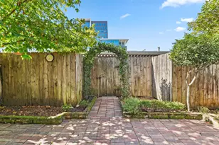 3660 Lake St, Houston, TX 77098 - Photo 19