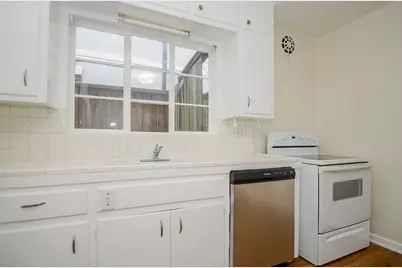 2047 & 2049 Sheridan Street N, Houston, TX 77030 - Photo 11