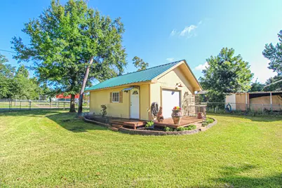 117 Glade, Onalaska, TX 77360 - Photo 3