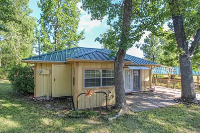 117 Glade, Onalaska, TX 77360 - Photo 17