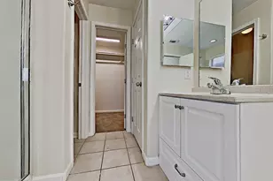 2883 Diamond Bay Dr, Dickinson, TX 77539 - Photo 11