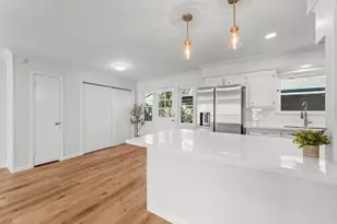 56 Greentree Ln, Conroe, TX 77304 - Photo 13