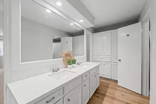 56 Greentree Ln, Conroe, TX 77304 - Photo 29