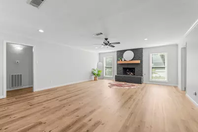 56 Greentree Lane, Conroe, TX 77304 - Photo 11