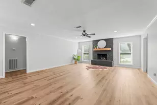 56 Greentree Ln, Conroe, TX 77304 - Photo 11