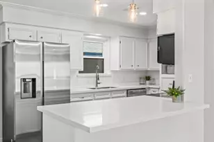 56 Greentree Ln, Conroe, TX 77304 - Photo 17