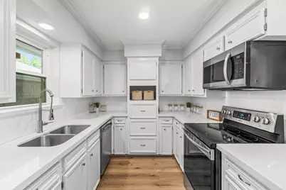 56 Greentree Lane, Conroe, TX 77304 - Photo 19