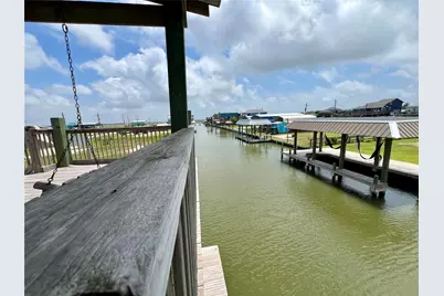 1102 Gator Point, Crystal Beach, TX 77650 - Photo 19