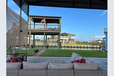 1102 Gator Point, Crystal Beach, TX 77650 - Photo 11