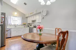 5810 Wildfire St, League City, TX 77573 - Photo 5