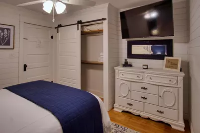 556 N Union Avenue, New Braunfels, TX 78130 - Photo 25