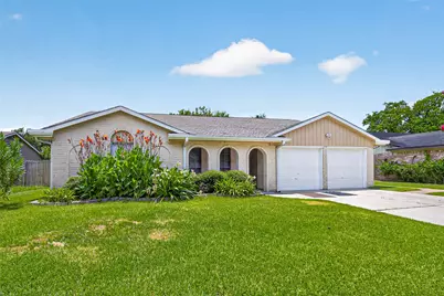 12215 Meadowdale Drive, Meadows Place, TX 77477 - Photo 3