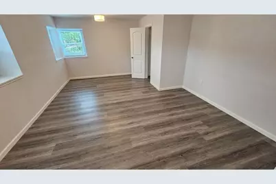 9327 Leader Street, Houston, TX 77036 - Photo 5