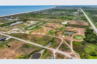552 Hwy 87, Crystal Beach, TX 77650 - Photo 15