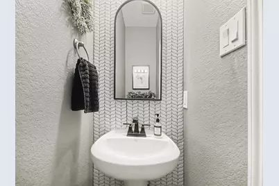 8215 Lemongrass Avenue, Baytown, TX 77521 - Photo 17