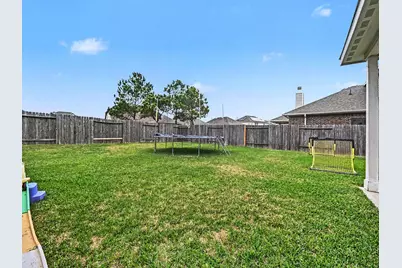 8215 Lemongrass Avenue, Baytown, TX 77521 - Photo 33