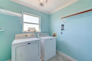 3915 Kiva Rd, Galveston, TX 77554 - Photo 15